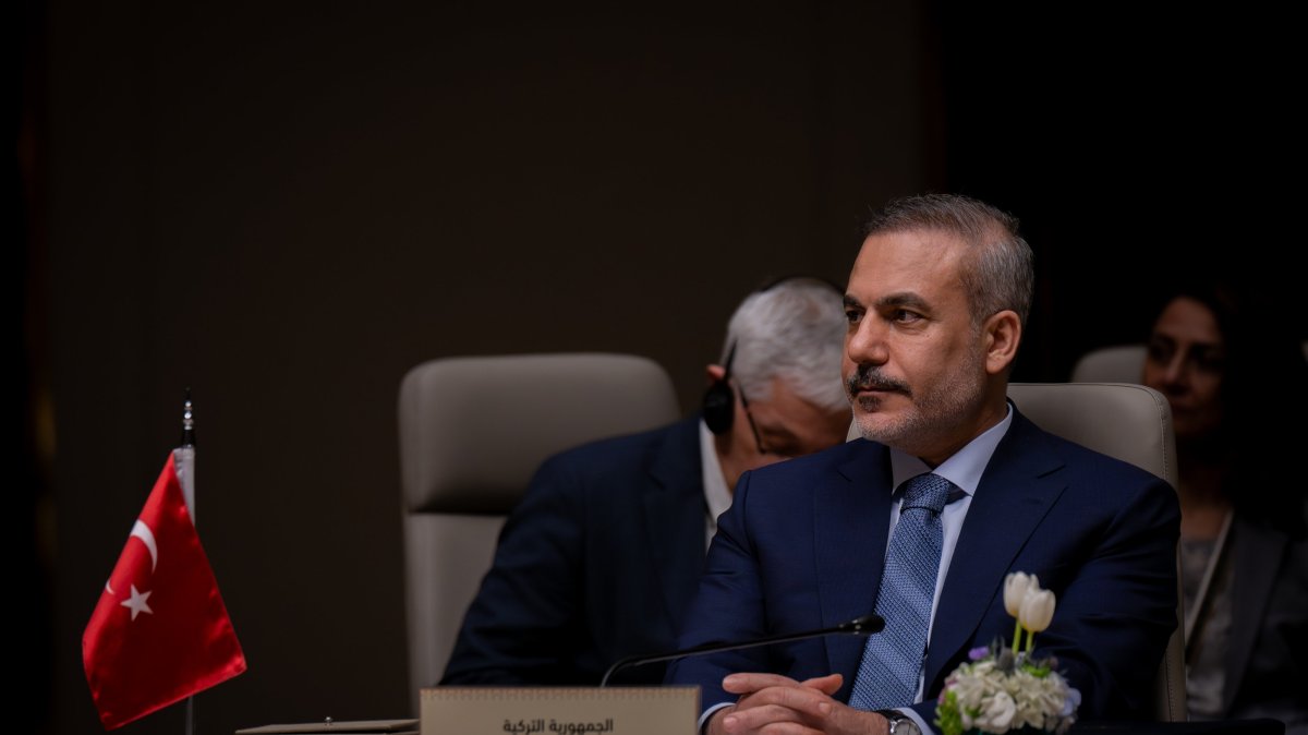 Foreign Minister Hakan Fidan attends a late-night meeting with counterparts to discuss recent regional developments, Riyadh, Saudi Arabia, March 19, 2026. (AA Photo)