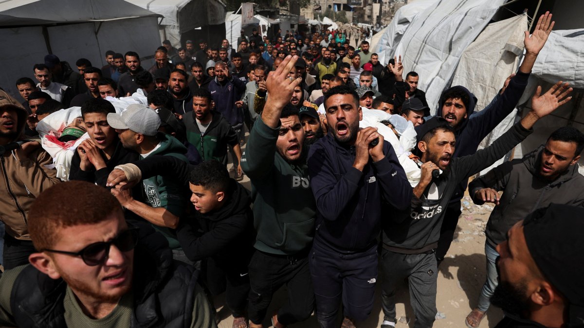 Mourners carry the bodies during the funeral of Palestinians killed in an Israeli strike, in Gaza City, central Gaza, Palestine, March 19, 2026. (Reuters Photo)