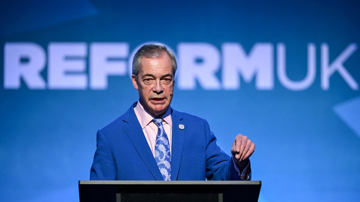 Britain's Reform U.K. leader Nigel Farage responds to a question from a member of the media after announcing members of the party's shadow cabinet, in London, Britain, Feb. 17, 2026. (Reuters File Photo)