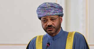 Oman's Foreign Minister Sayyid Badr al-Busaidi attends a joint press conference with the Iranian Foreign Minister in Tehran, Dec. 30, 2024. (AFP File Photo)