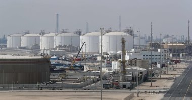 This picture shows the Ras Laffan Industrial City, Qatar's principal site for production of liquefied natural gas and gas-to-liquid, administrated by Qatar Petroleum, some 80 kilometers (50 miles) north of the capital Doha, Qatar, Feb. 6, 2017. (AFP Photo)