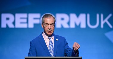Britain's Reform U.K. leader Nigel Farage responds to a question from a member of the media after announcing members of the party's shadow cabinet, in London, Britain, Feb. 17, 2026. (Reuters File Photo)