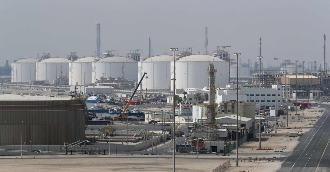 This picture shows the Ras Laffan Industrial City, Qatar's principal site for production of liquefied natural gas and gas-to-liquid, administrated by Qatar Petroleum, some 80 kilometers (50 miles) north of the capital Doha, Qatar, Feb. 6, 2017. (AFP Photo)