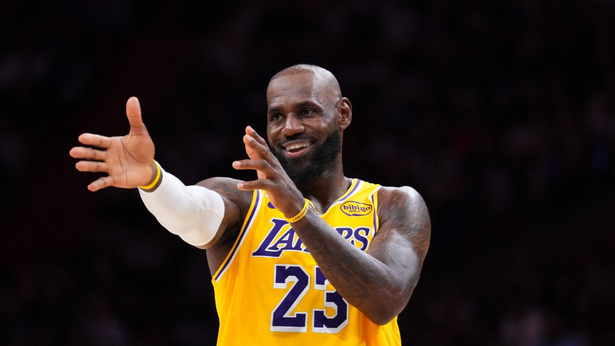 Los Angeles Lakers’ LeBron James reacts during the third quarter against the Miami Heat at Kaseya Center, Miami, U.S., March 19, 2026. (AFP Photo)