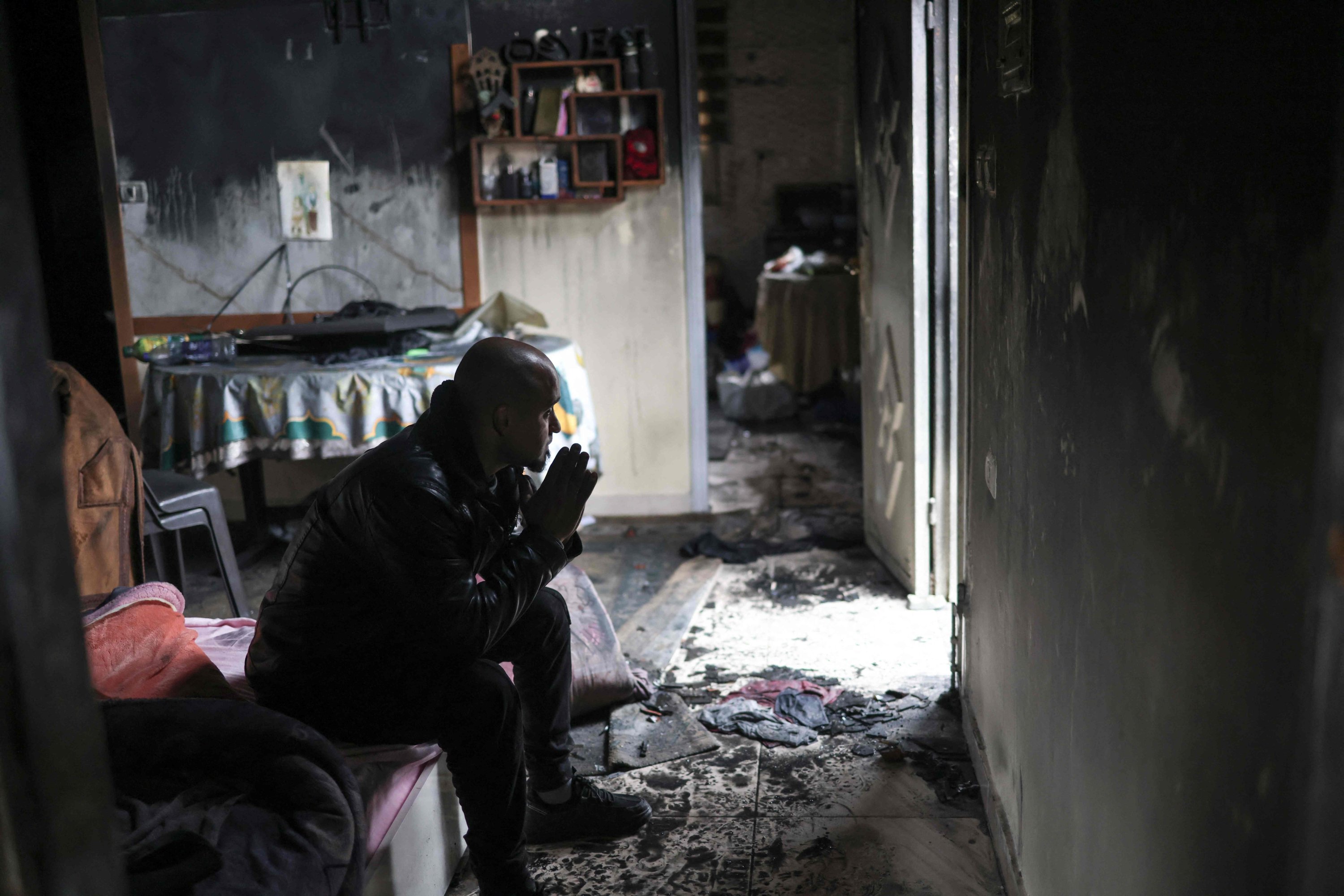 Israeli settlers torch West Bank villages in wave of violence