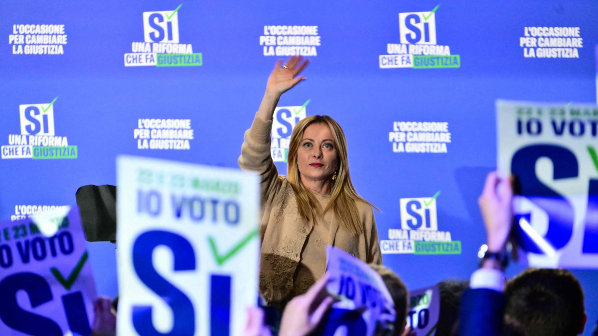 Rising 'No' momentum threatens Meloni in key Italian referendum