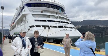 A cruiser named "Astoria Grande" coming from Russia's Sochi is seen docked at a port, Amasra, northern Türkiye, March 13, 2026. (AA Photo)