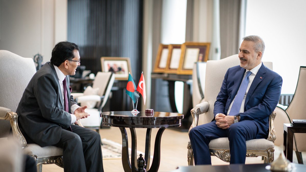 Foreign Minister Hakan Fidan meets with Bangladeshi Foreign Minister Khalilur Rahman, Ankara, Türkiye, March 14, 2026. (AA Photo)