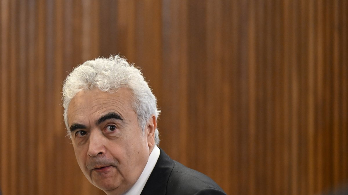 International Energy Agency (IEA) Executive Director Dr. Fatih Birol arrives to address the National Press Club in Canberra, Australia, March 23, 2026. (EPA Photo)