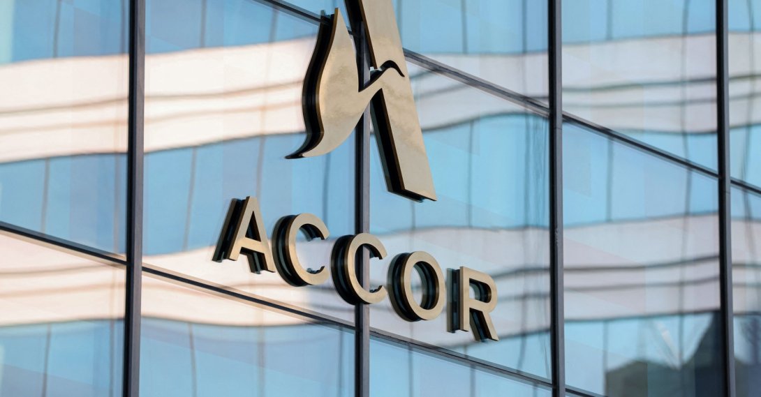The logo of French multinational hospitality company Accor is displayed on the facade of its headquarters in Issy-les-Moulineaux, outside Paris, March 19, 2026. (AFP Photo)
