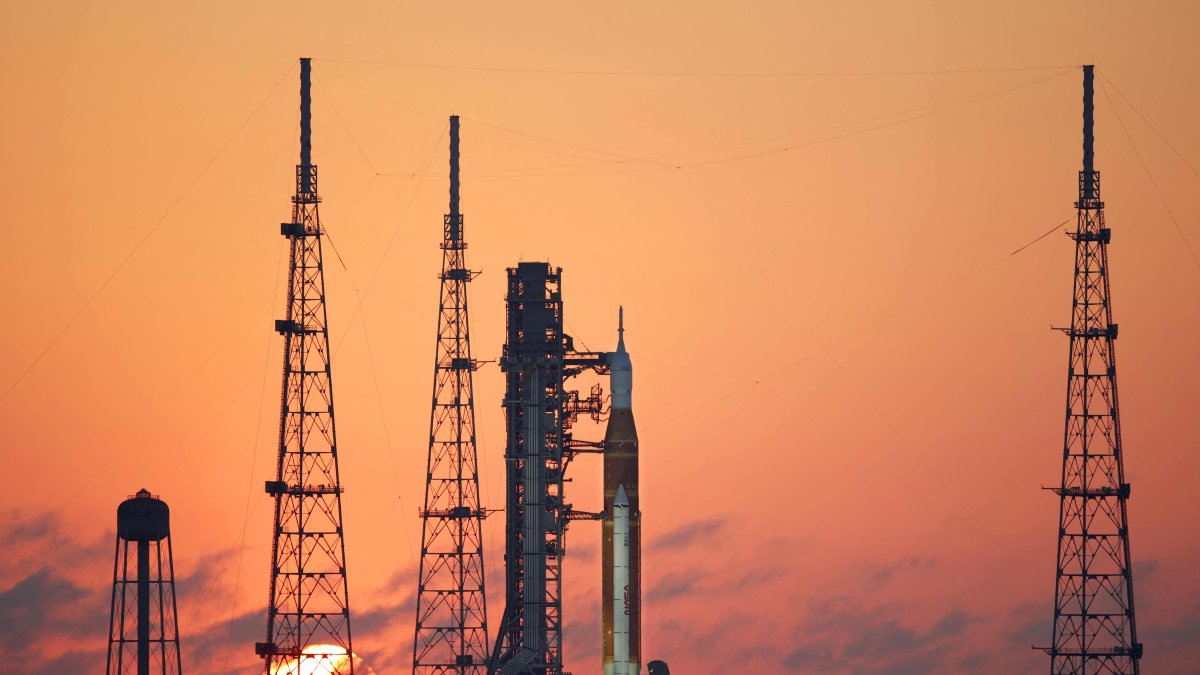 NASA's Artemis II Space Launch System (SLS) rocket and Orion spacecraft are seen at sunrise at Launch Pad 39B at the Kennedy Space Center in Cape Canaveral, Florida, March 24, 2026. (AFP Photo)
