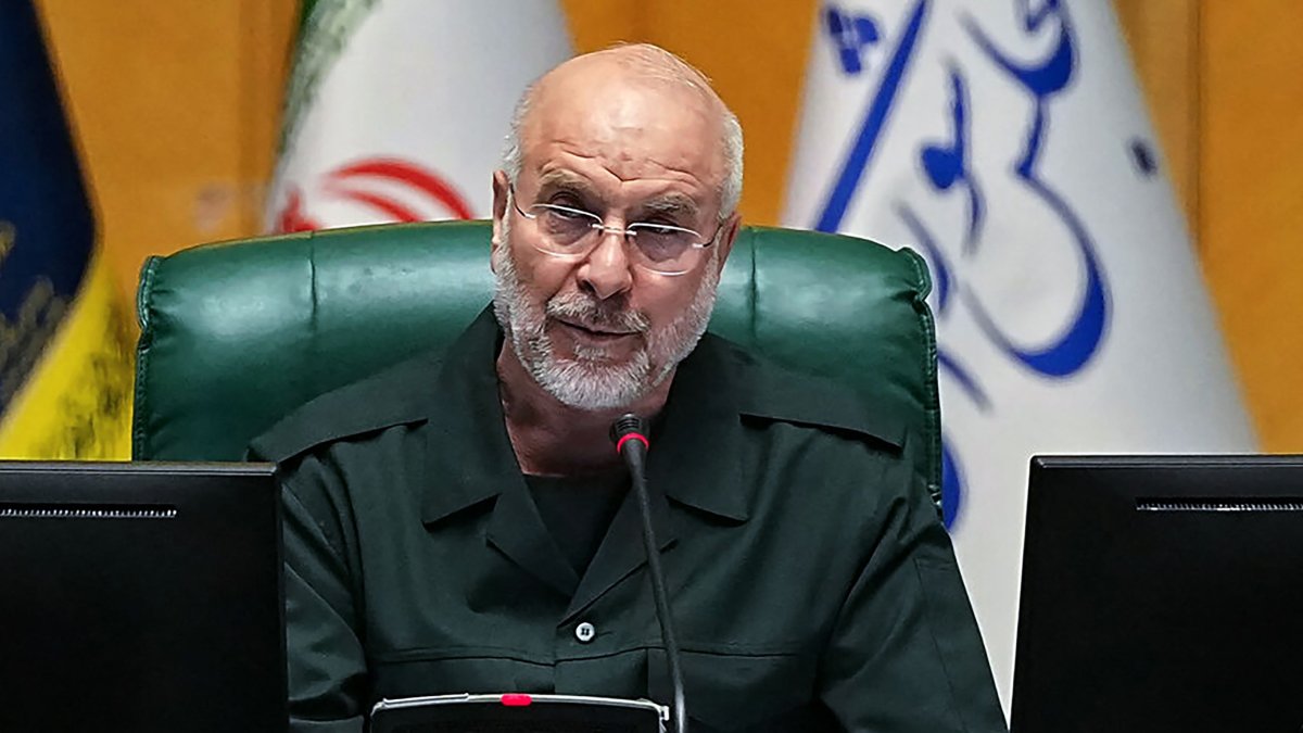 In this handout picture provided by Ithe Islamic Consultative Assembly News Agency (ICANA), Iran’s Parliament Speaker Mohammad Bagher Ghalibaf, dressed in an IRGC uniform, chairs a session in Tehran on Feb. 1, 2026. (AFP File Photo)