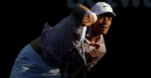 Italy's Jannik Sinner serves against Alex Michelsen of the United States on day eight of the 2026 Miami Open at Hard Rock Stadium, Miami Gardens, U.S., March 24, 2026. (Reuters Photo)