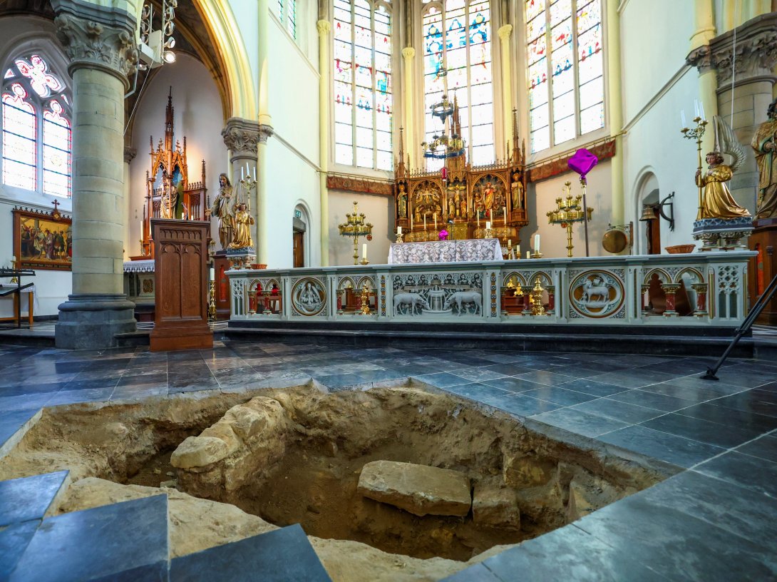 A view inside the Peter and Paul Church (Petrus en Pauluskerk) in Maastricht shows an excavation pit opened in the floor, where archaeologists believe they may have uncovered the skeletal remains of Charles de Batz de Castelmore, known as d’Artagnan, leader of King Louis XIV's musketeers, who died in 1673 during the French siege of the city, in Maastricht, Netherlands, March 25, 2026. (Reuters Photo)