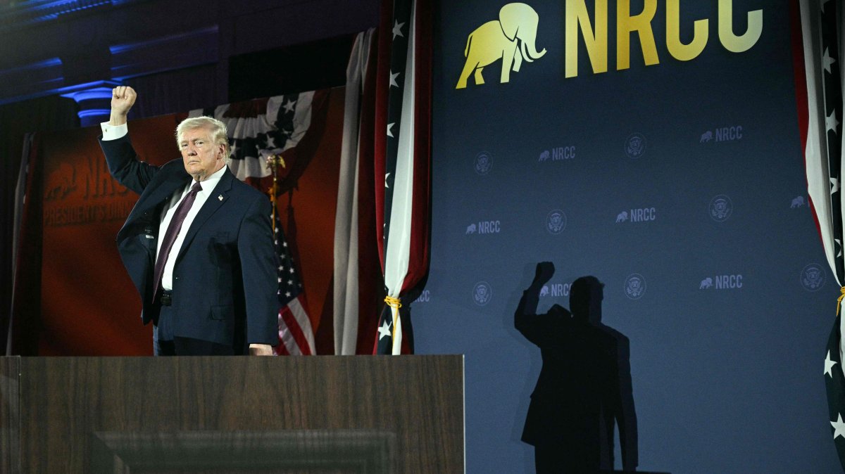 U.S. President Donald Trump raises his fist after speaking at the National Republican Congressional Committee's annual President's Dinner at Union Station in Washington, U.S. March 25, 2026. (AFP Photo)