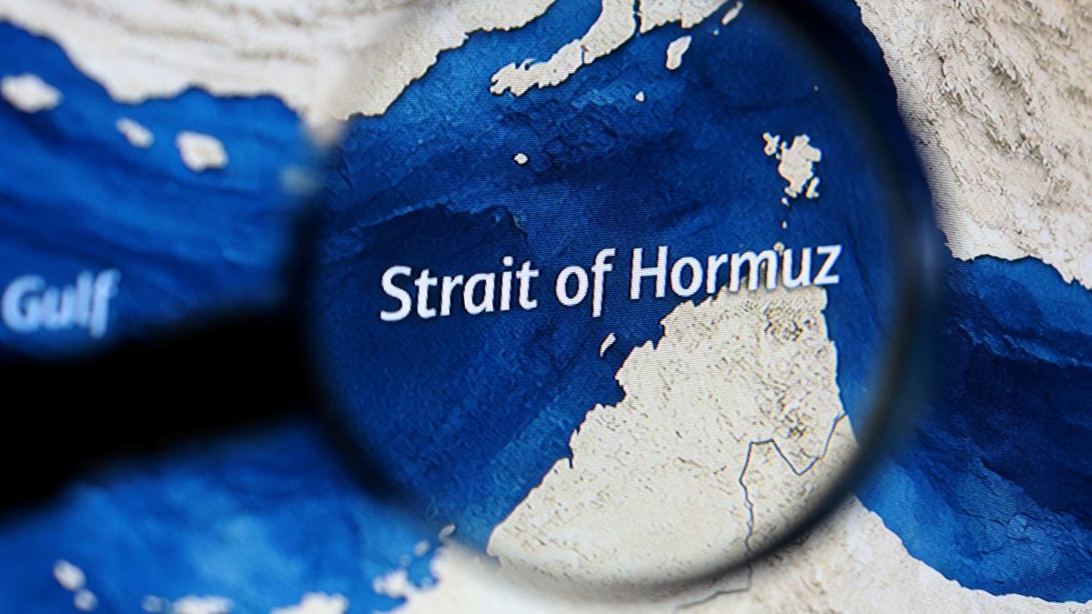 Unable to secure Red Sea shipping, Western powers face Hormuz quagmire