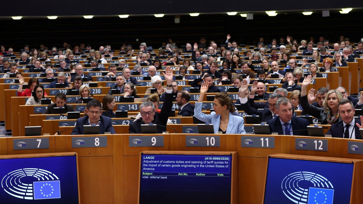Members of the European Parliament attend a session to vote on legislation to cut import duties for U.S. products, Brussels, Belgium, March 26, 2026. (Reuters Photo)