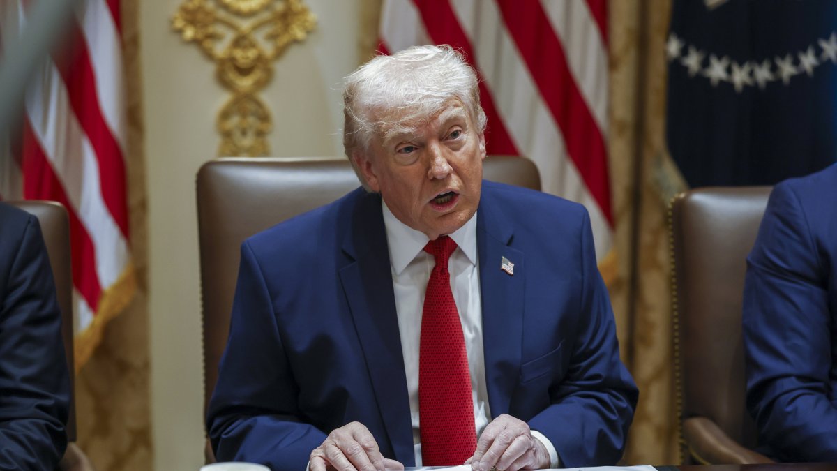 epa12851194 US President Donald J. Trump delivers remarks during a cabinet meeting in the Cabinet Room of the White House in Washington, D.C., March 26, 2026. (EPA Photo)