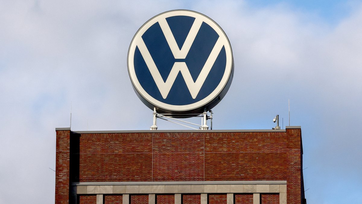 VW talks with Israel spark alarm over ethics, political fallout