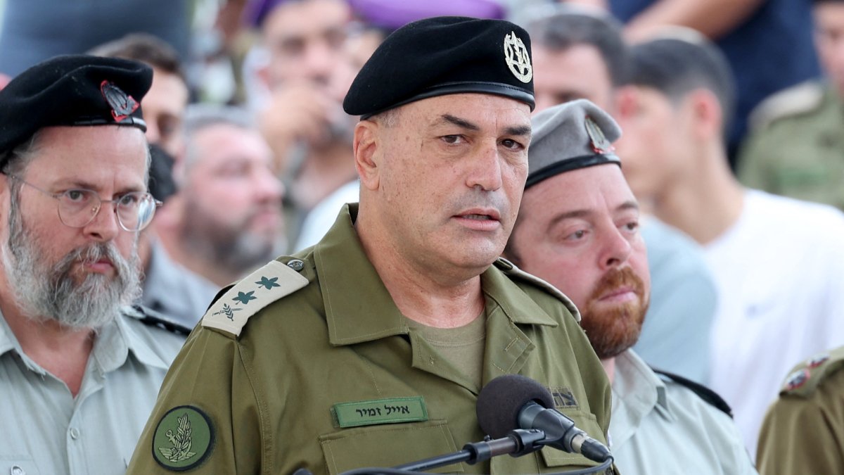 Israel's military chief Lieutenant General Eyal Zamir speaks during a funeral in Kfar Saba, Nov. 11, 2025. (AFP File Photo)