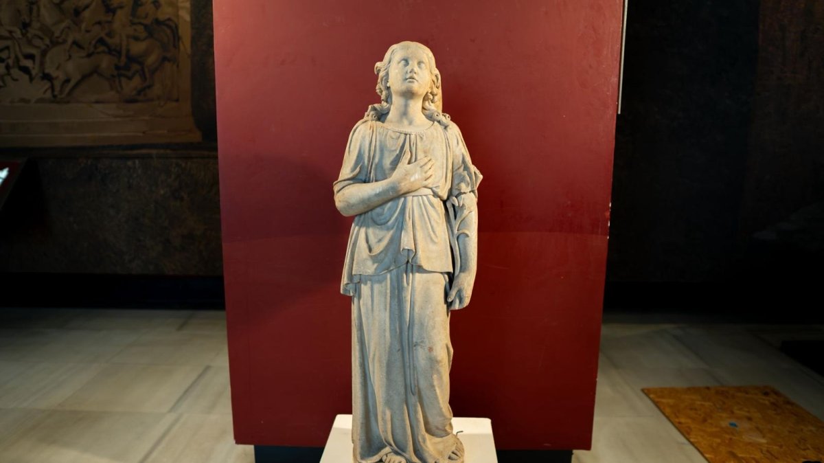 Istanbul museum hosts return of stolen statue to Orthodox church