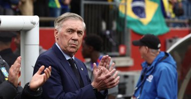 Brazil head coach Carlo Ancelotti applauds before their friendly against France at Gillette Stadium, Foxborough, U.S., March 26, 2026. (Reuters Photo)