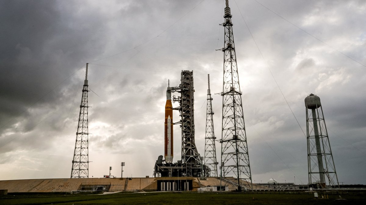 NASA's next-generation moon rocket, the Space Launch System (SLS) rocket with the Orion crew capsule, on Pad 39B ahead of the Artemis II mission launch at the Kennedy Space Center in Cape Canaveral, Florida, U.S., March 29, 2026. (Reuters Photo)