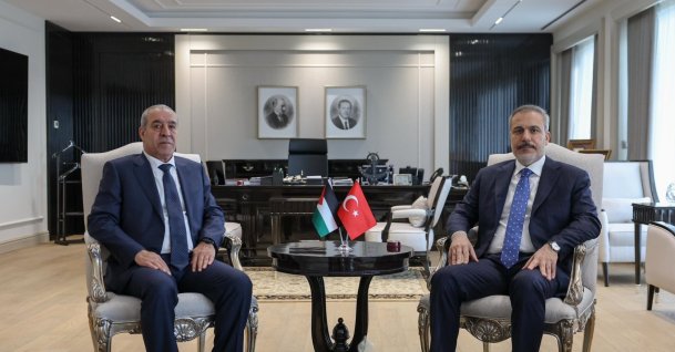 Foreign Minister Hakan Fidan (R) attends a meeting with Palestinian Vice President Hussein al-Sheikh, then a senior official at the PLO, Ankara, Türkiye, March 19, 2025. (Courtesy of Turkish Foreign Ministry)