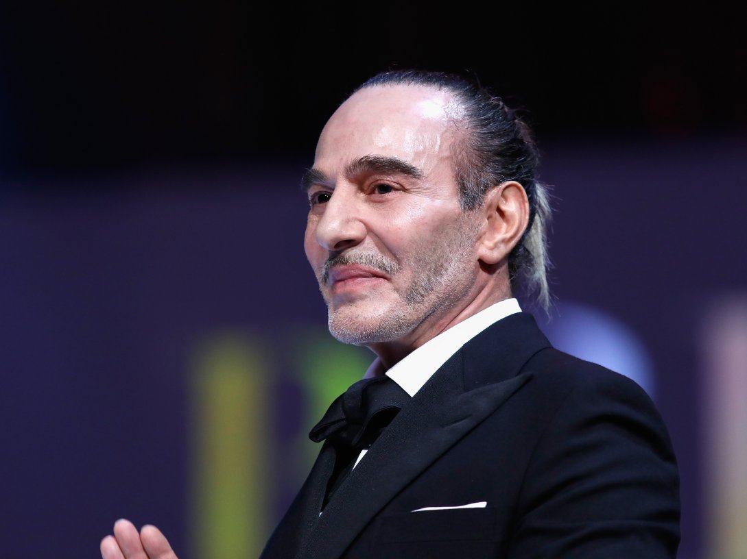 John Galliano presents the British Emerging Talent Menswear award on stage during The Fashion Awards 2017 in partnership with Swarovski, London, U.K., Dec. 4, 2017. (Getty Images Photo)