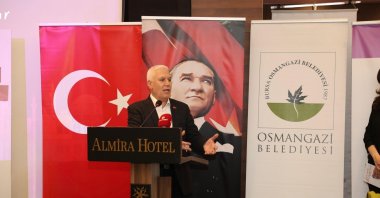 Bursa Mayor Mustafa Bozbey speaks at an event in the Osmangazi district, Bursa, northwestern Türkiye, March 29, 2026. (İHA Photo)