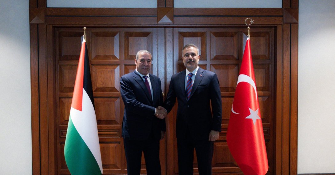 Foreign Minister Hakan Fidan meets with Palestinian Vice President Hussein al-Sheikh, Ankara, Türkiye, March 31, 2026. (AA Photo)