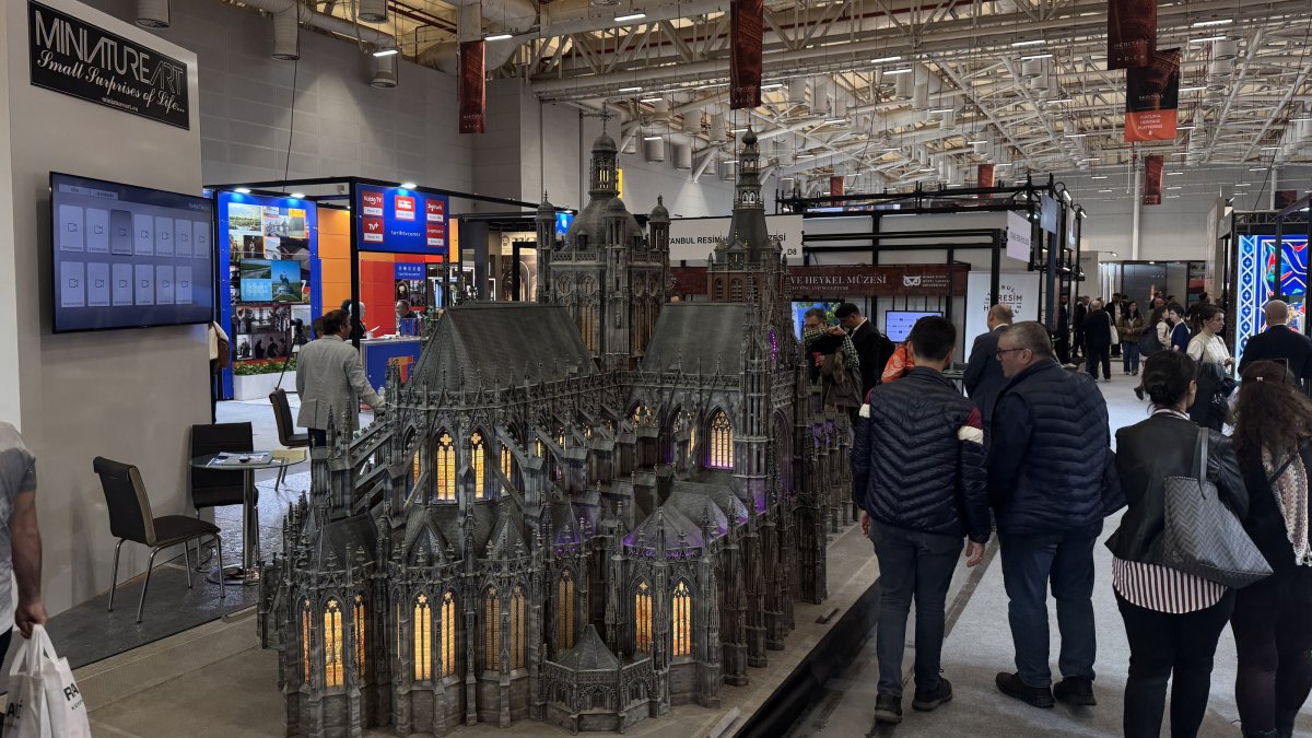 Visitors explore exhibits at the Heritage Istanbul fair in Istanbul, Türkiye, April 1, 2026. (AA Photo)