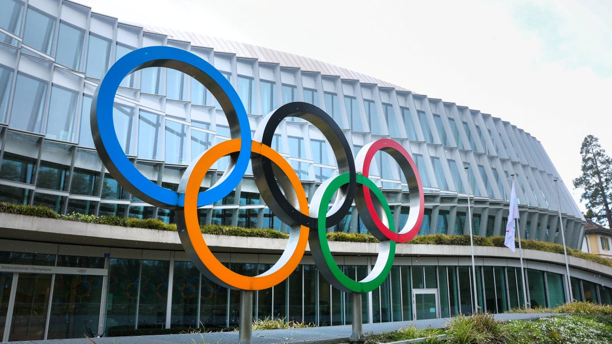 Olympic rings are pictured outside the International Olympic Committee (IOC) during an Executive Board meeting at the Olympic House, Lausanne, Switzerland, March 26, 2026. (Reuters Photo)