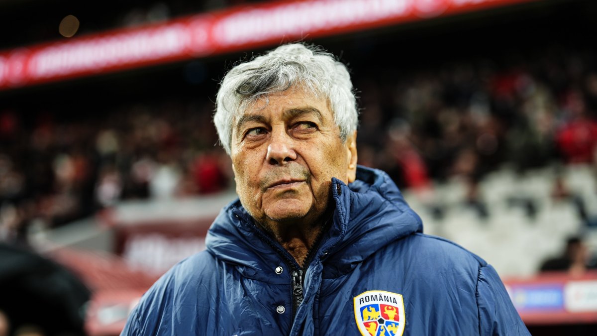 Romania head coach Mircea Lucescu during the FIFA World Cup 2026 European playoff between Türkiye and Romania, Istanbul, Türkiye, March 26, 2026. (EPA Photo)
