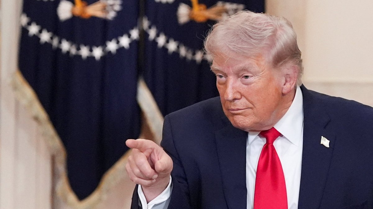 U.S. President Donald Trump gestures after delivering an address to the nation at the White House, Washington, D.C., U.S., April 1, 2026. (Reuters Photo)
