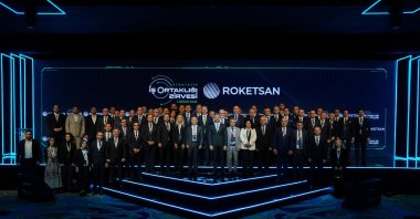 After the speeches, the participants take a commemorative photo in the "Strategic Partnership Summit" organized by Roketsan, Ankara, Türkiye, April 1, 2026. (AA Photo)