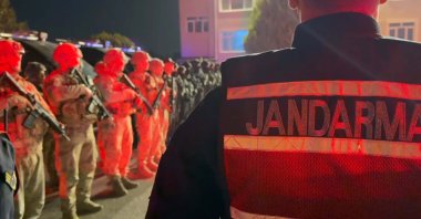 Turkish security forces carry out a simultaneous operation against Daesh suspects, Izmir, Türkiye, April 2, 2026. (DHA Photo)