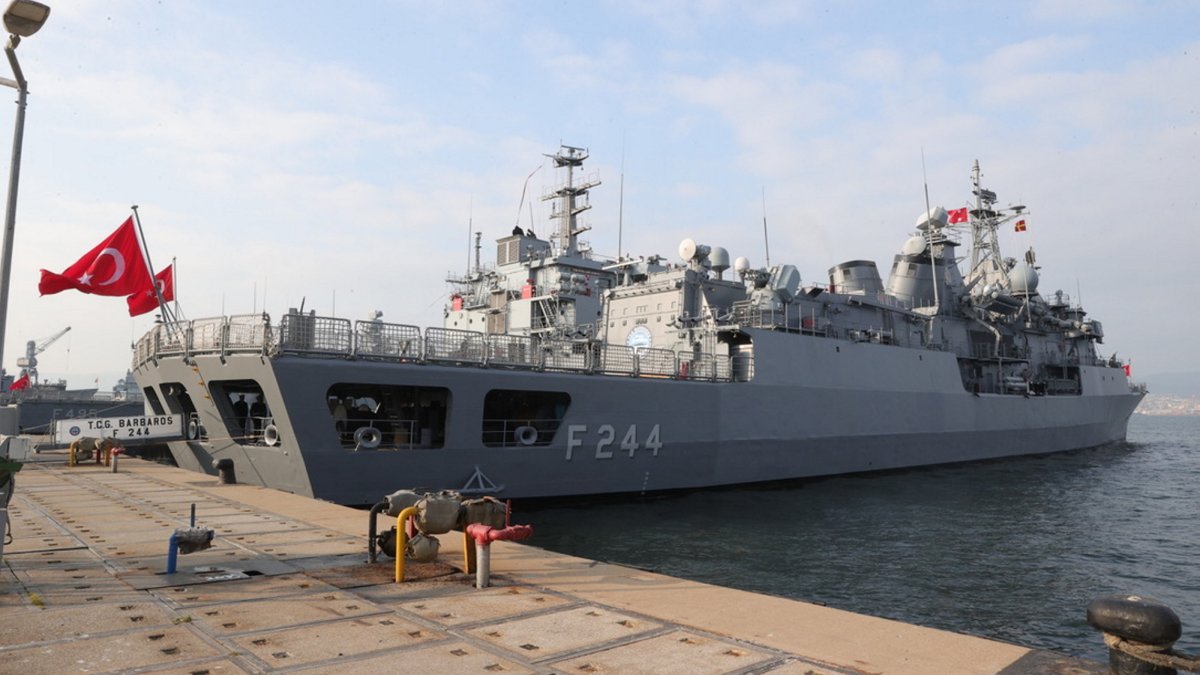A view of the Turkish navy's TCG Barbaros frigate anchored at the naval base in Gölcük, Kocaeli, northwestern Türkiye, March 20, 2026. (AA Photo)