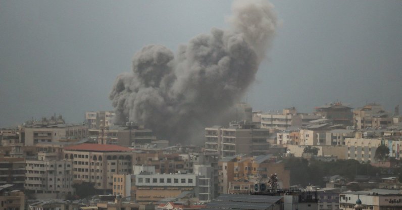 Smoke rises from Beirut's southern suburbs following an Israeli strike, Lebanon, April 5, 2026. (Reuters Photo)