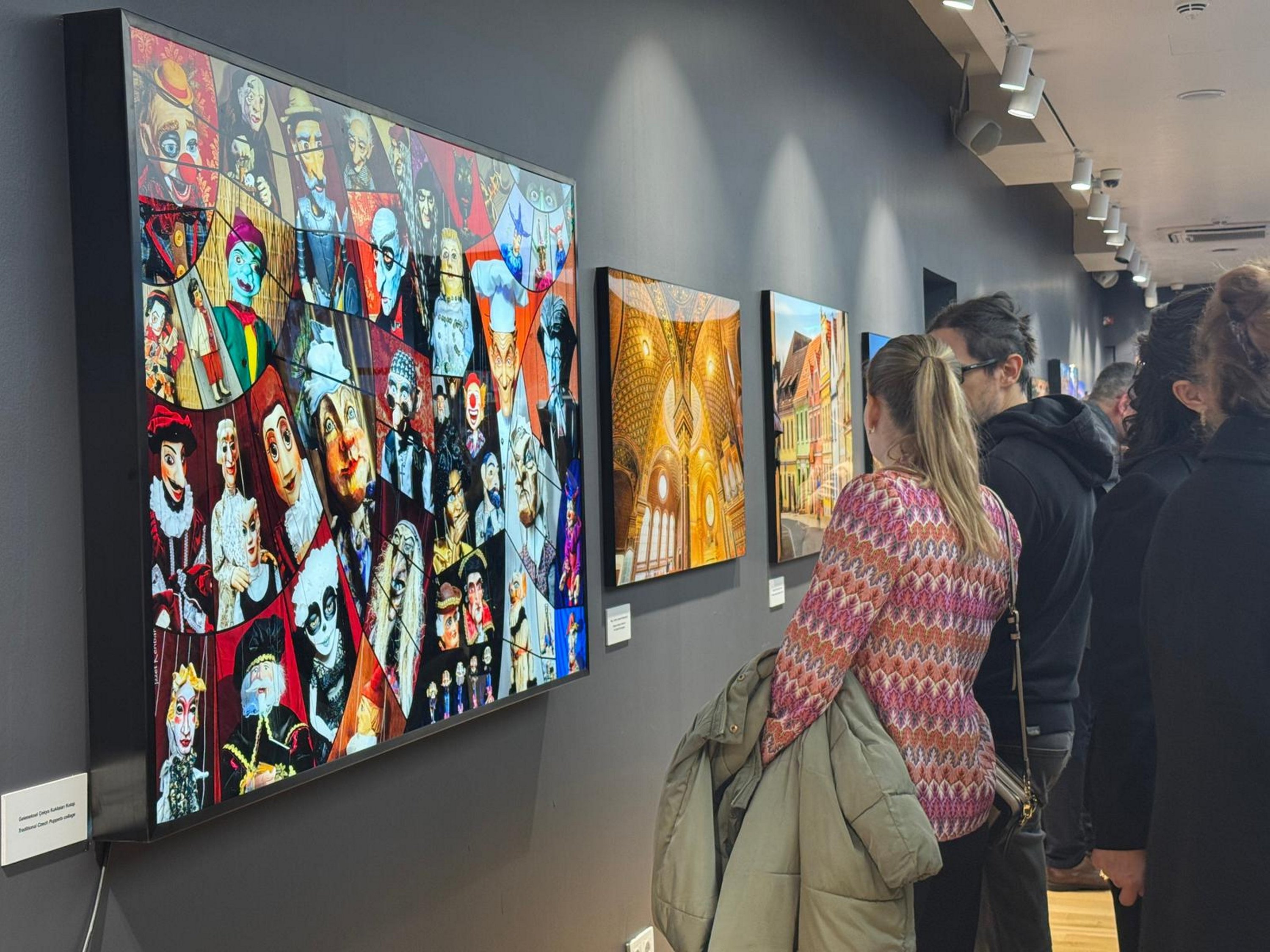 Veteran photographer Izzet Keribar opens Prague-themed exhibition