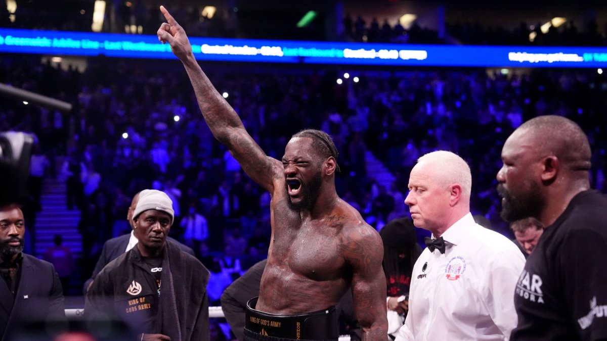 Boxer Deontay Wilder celebrates winning against Derek Chisora in a fight, London, U.K., April 4, 2026. (AP Photo)