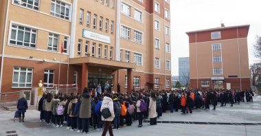 Students and teachers return to classrooms after the second mid-year break, Ankara, Türkiye, March 23, 2026. (AA Photo)