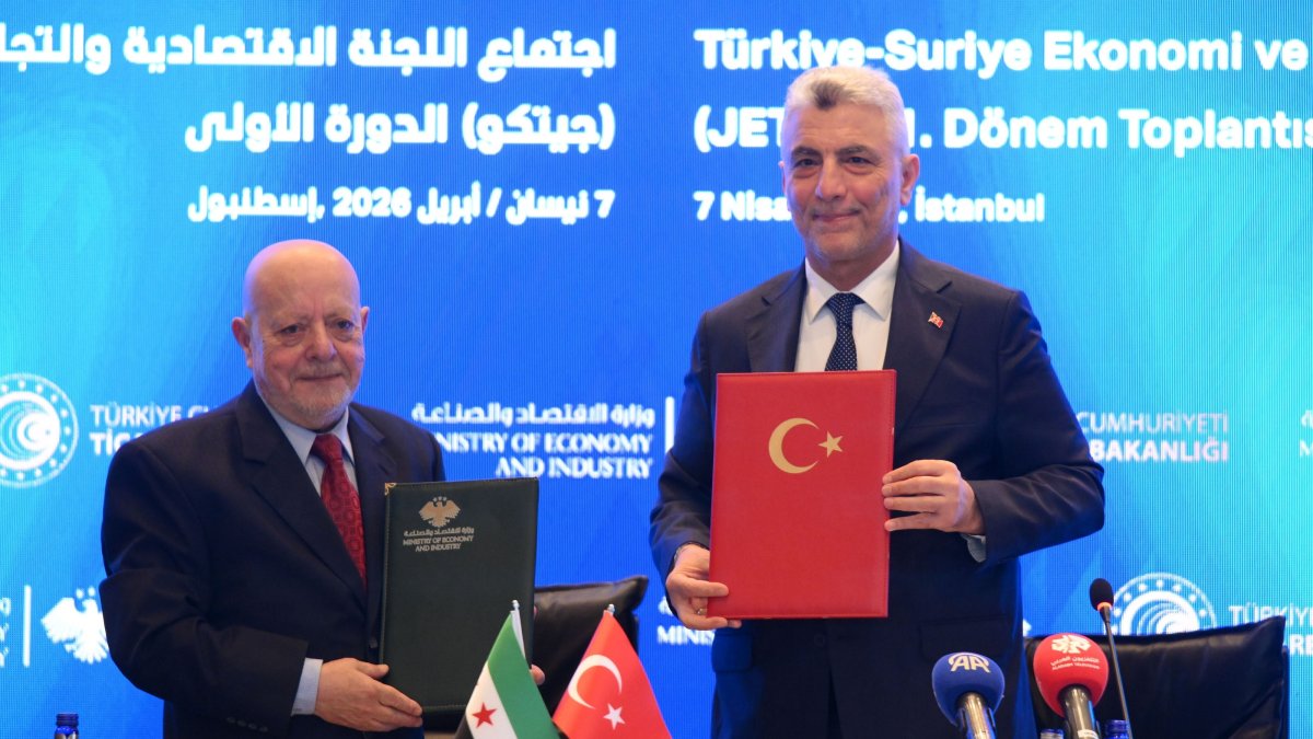 Trade Minister Ömer Bolat (R) and Syrian Minister of Economy and Industry Nidal al-Shaar attend the first meeting of the Türkiye-Syria Joint Economic and Trade Committee (JETCO), Istanbul, Türkiye, April 7, 2026. (AA Photo)
