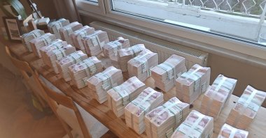 Wads of cash found in a location raided by police as part of anti-corruption operations, Istanbul, Türkiye, April 7, 2026. (AA Photo)