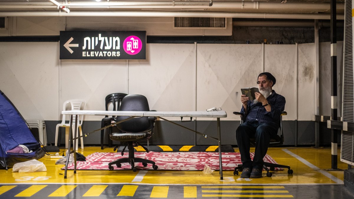 As mutual attacks between Israel and Iran continue and sirens frequently sound, residents have taken shelter in parking garages, Tel Aviv, Israel, April 7, 2026. (AA Photo)