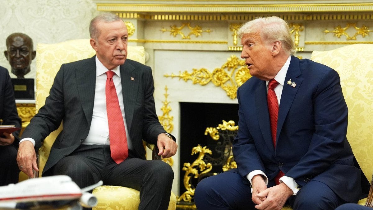  President Recep Tayyip Erdoğan and President Donald Trump hold talks in the Oval Office of the White House, in Washington, D.C., Sept. 25, 2025. (AP File Photo)