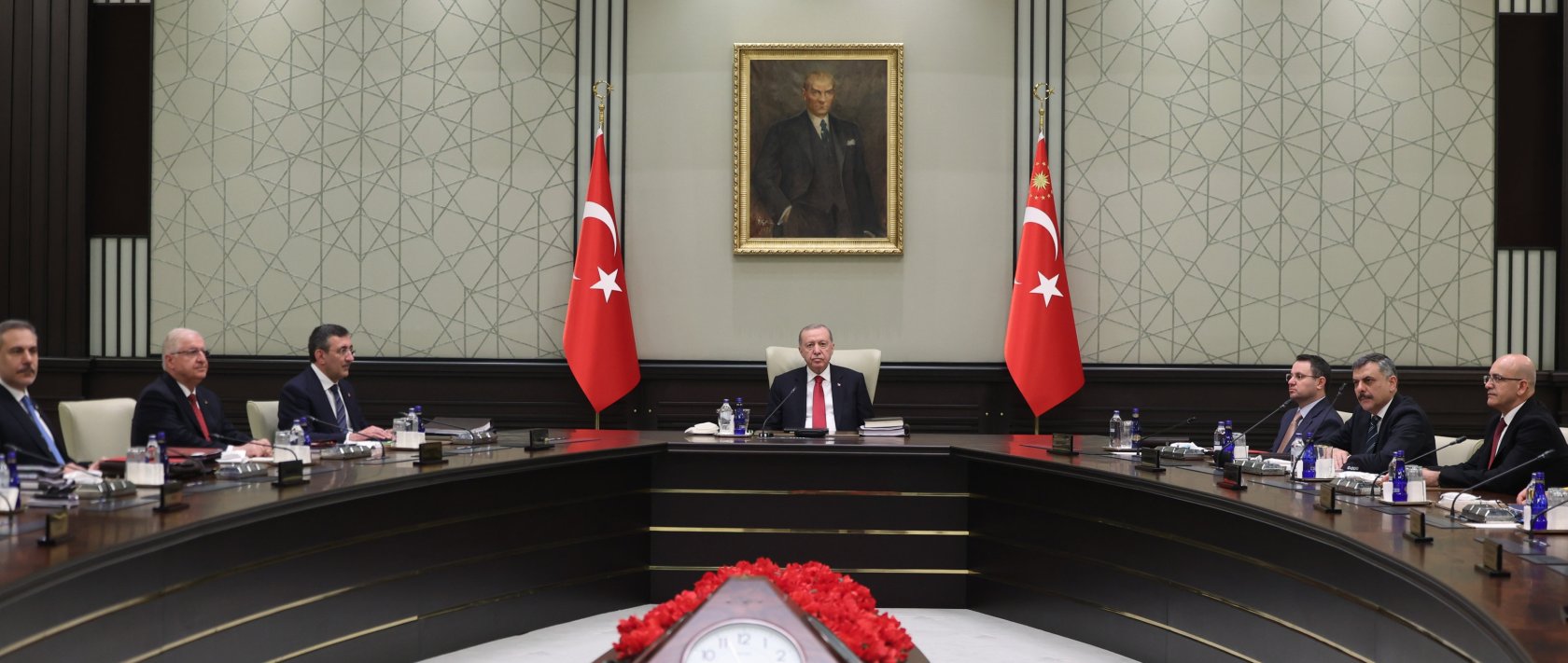 President Recep Tayyip Erdoğan chairs the National Security Council (MGK) meeting in Ankara, April 8, 2026. (AA Photo)
