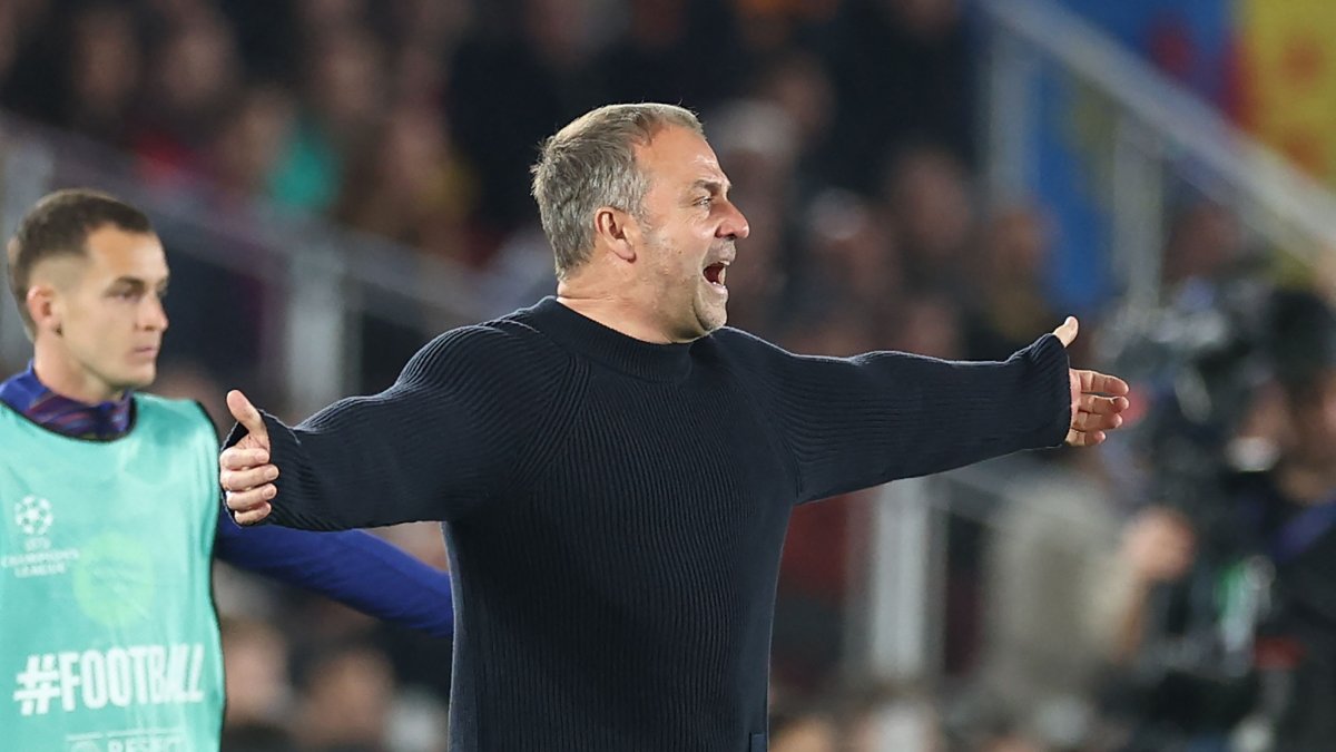 Barcelona's Hans Flick gestures on the touchline during the UEFA Champions League quarterfinal first leg football match against Atletico Madrid at Camp Nou Stadium, Barcelona, Spain, April 8, 2026. (AFP Photo)