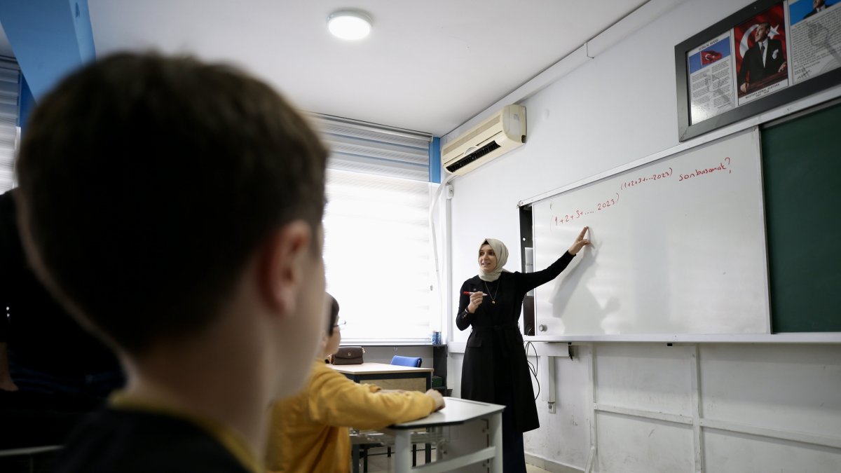 Türkiye’s int'l imam hatip schools host students from 97 countries