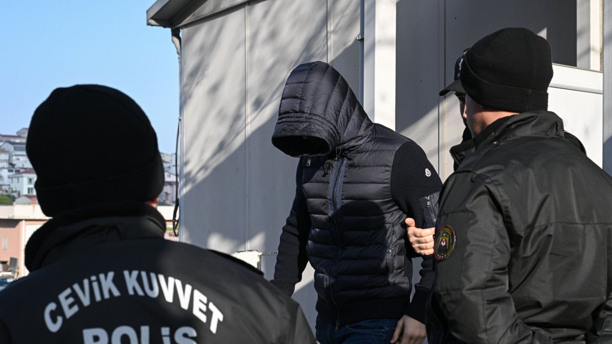 Police detain a suspect during a coordinated drug operation, Istanbul, Türkiye, March 26, 2026. (AA Photo)